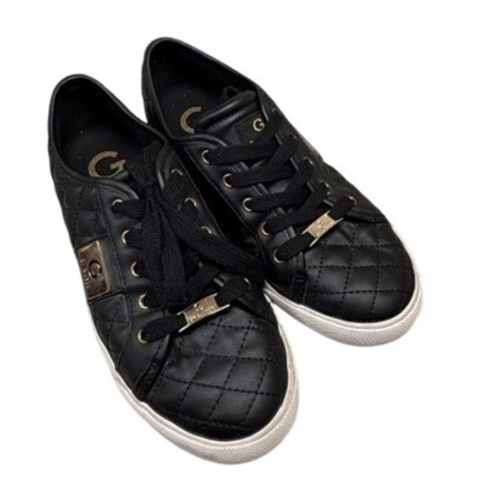 G BY GUESS Womens Black Quilted Low Top Sneakers Gold Hardware Size 7.5M‎